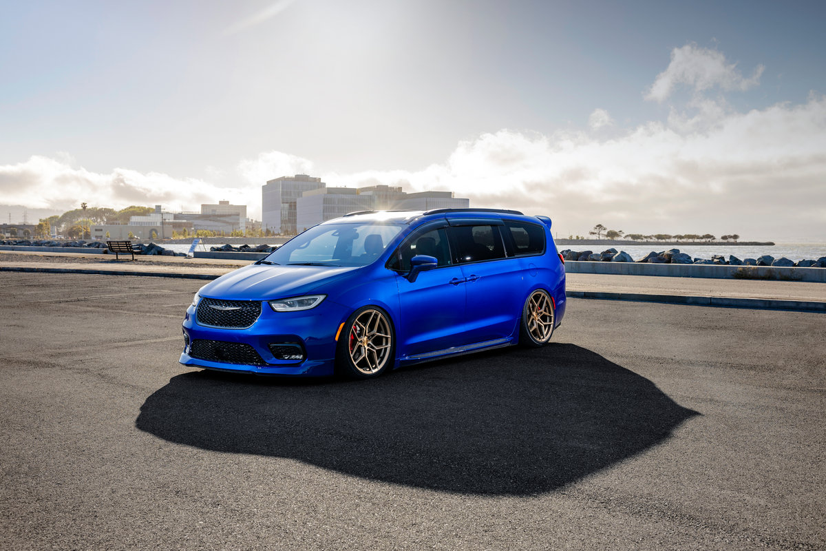 2021 Blue Pacifica S AWD || William Young