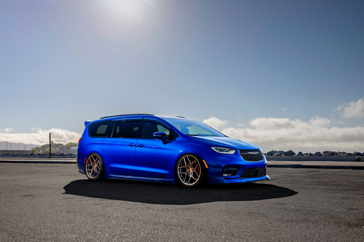 2021 Blue Pacifica S AWD || William Young
