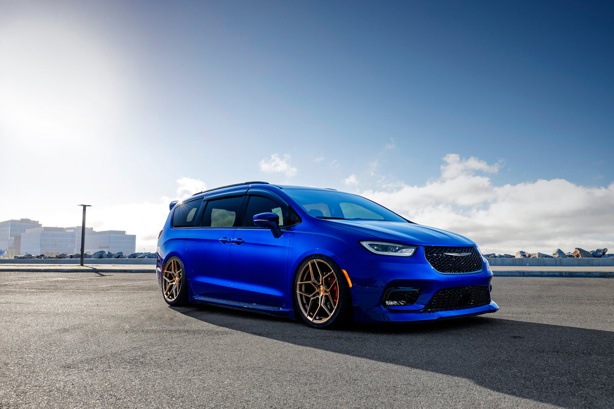 2021 Blue Pacifica S AWD || William Young