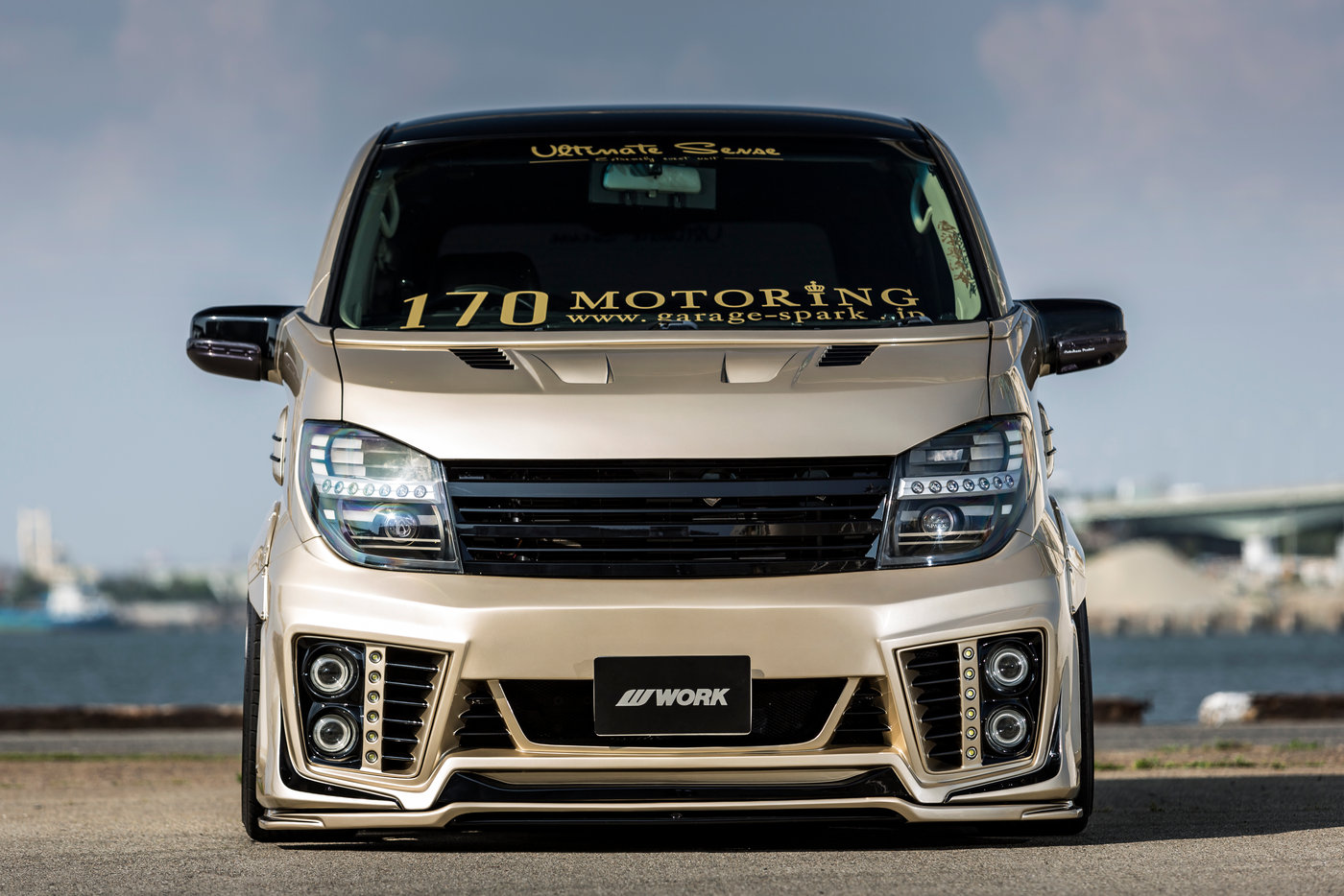 Sixth Sense Nissan Elgrand