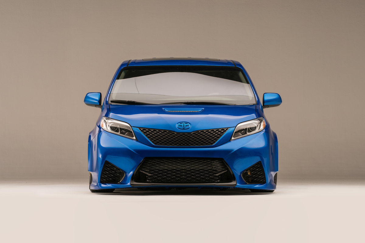 EXCLUSIVE CONTENT: SEMA 2016 Toyota Extreme Sienna