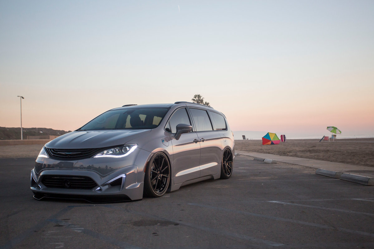 Superstreet BTS pics from the Coolio video