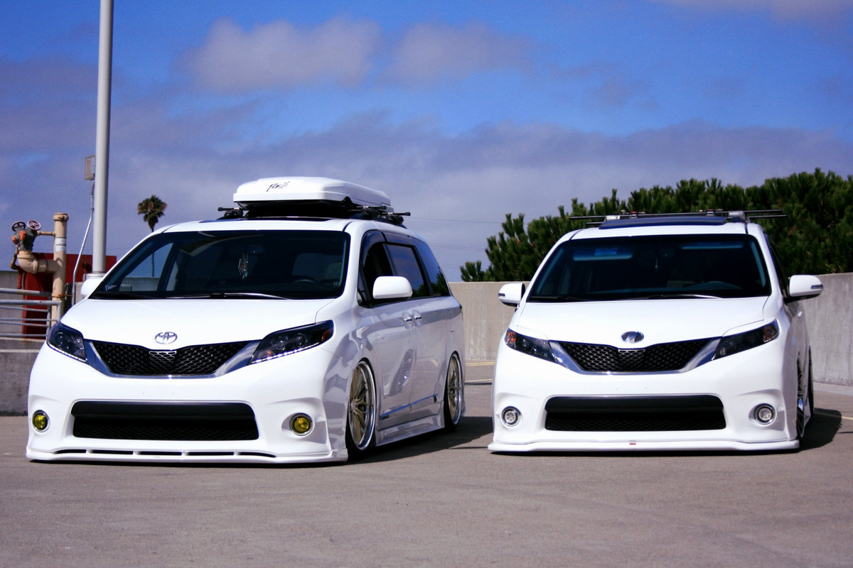 A quick "White-out" Sienna meet