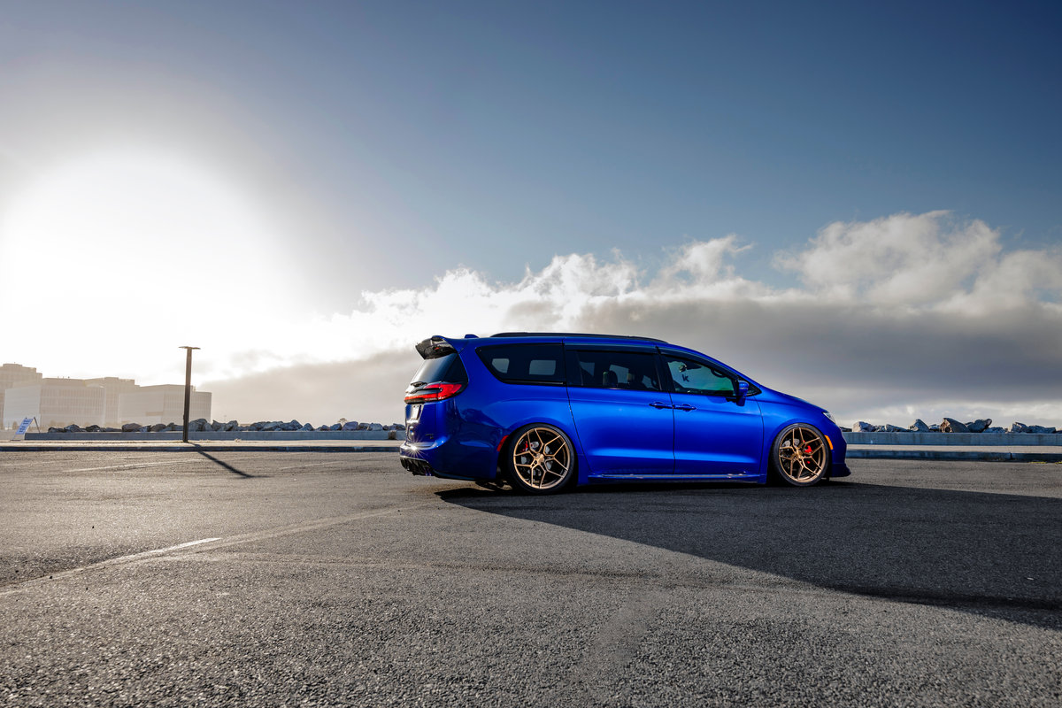 2021 Blue Pacifica S AWD || William Young
