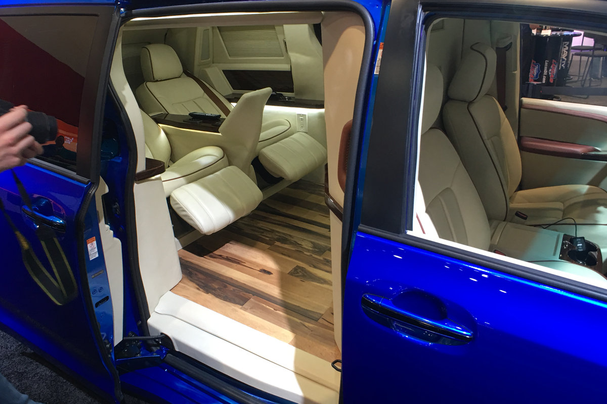 EXCLUSIVE CONTENT: SEMA 2016 Toyota Extreme Sienna