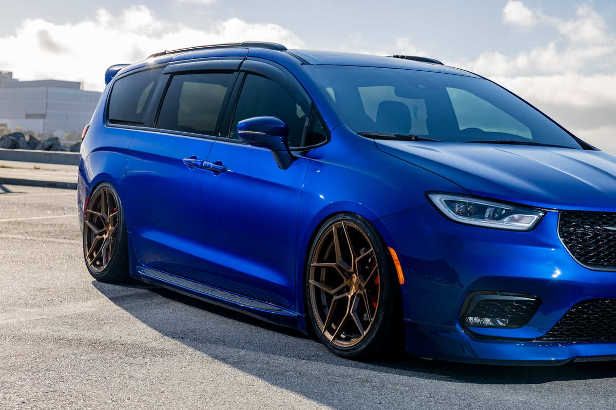 2021 Blue Pacifica S AWD || William Young