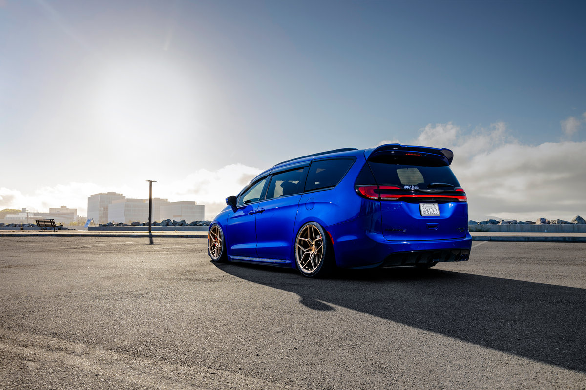 2021 Blue Pacifica S AWD || William Young