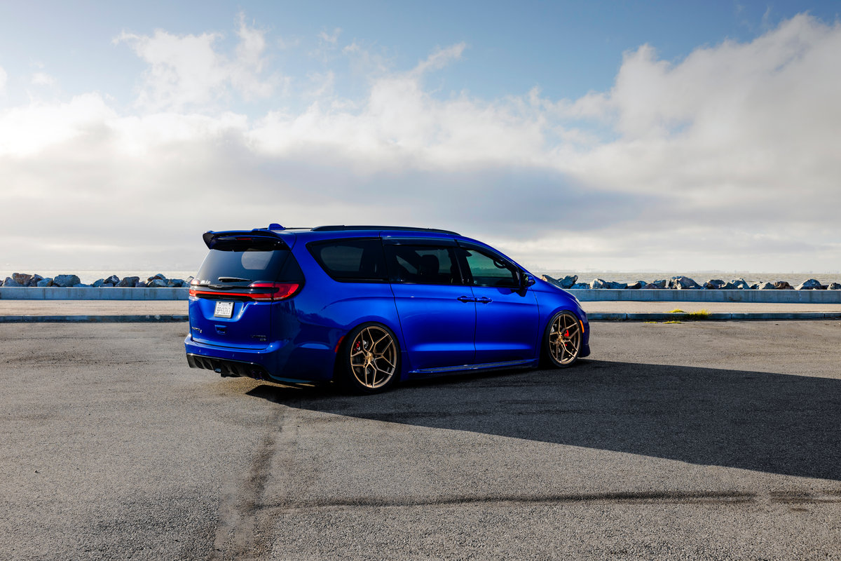 2021 Blue Pacifica S AWD || William Young