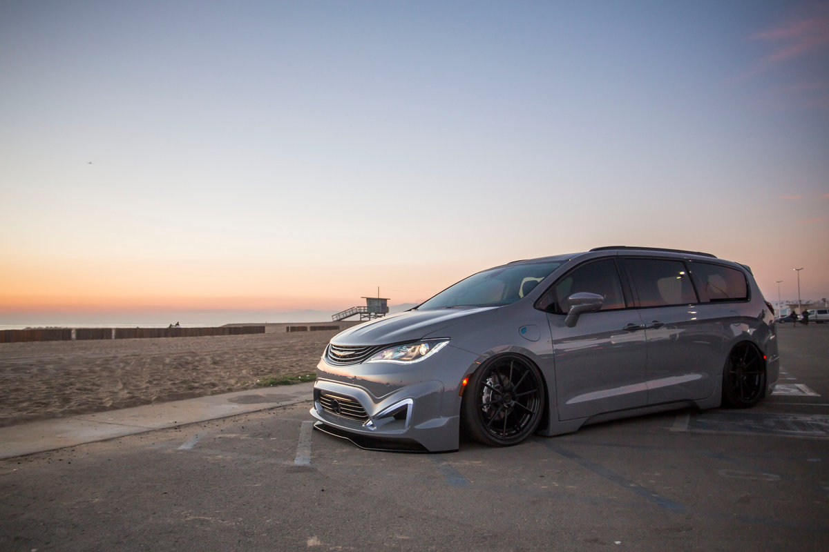 Superstreet BTS pics from the Coolio video