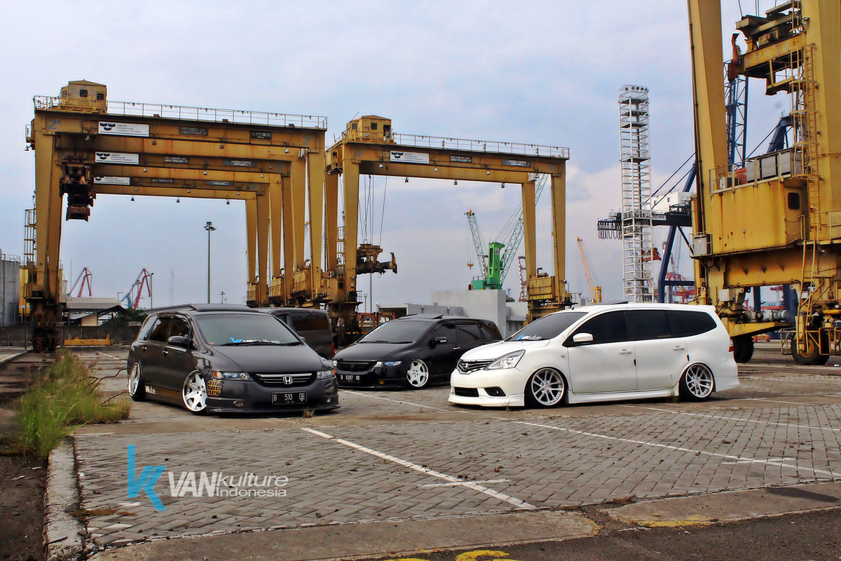 VANkulture Indonesia (official) photo session at the port of Tanjung Priok - North Jakarta