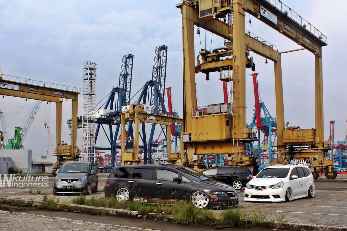 VANkulture Indonesia (official) photo session at the port of Tanjung Priok - North Jakarta