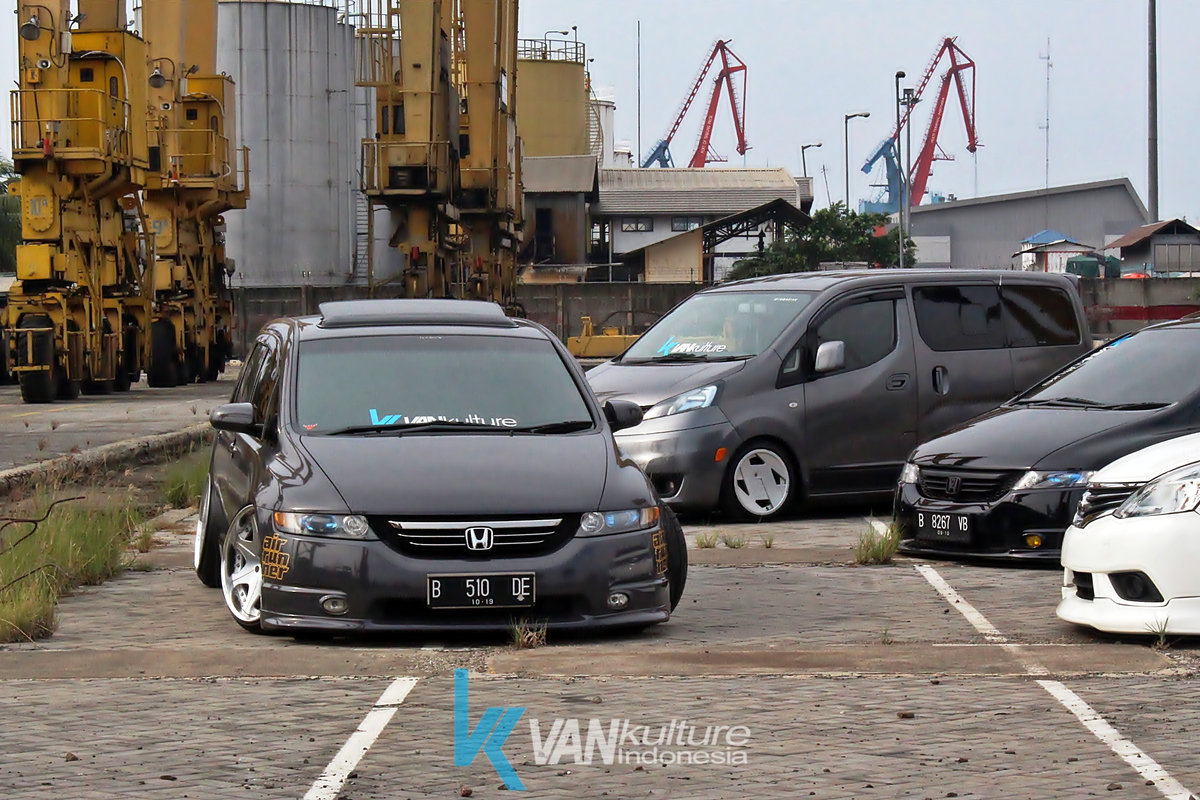 VANkulture Indonesia (official) photo session at the port of Tanjung Priok - North Jakarta