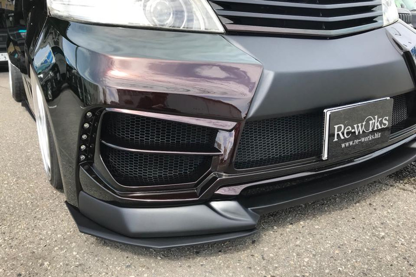 RE Works H10W Toyota Alphard