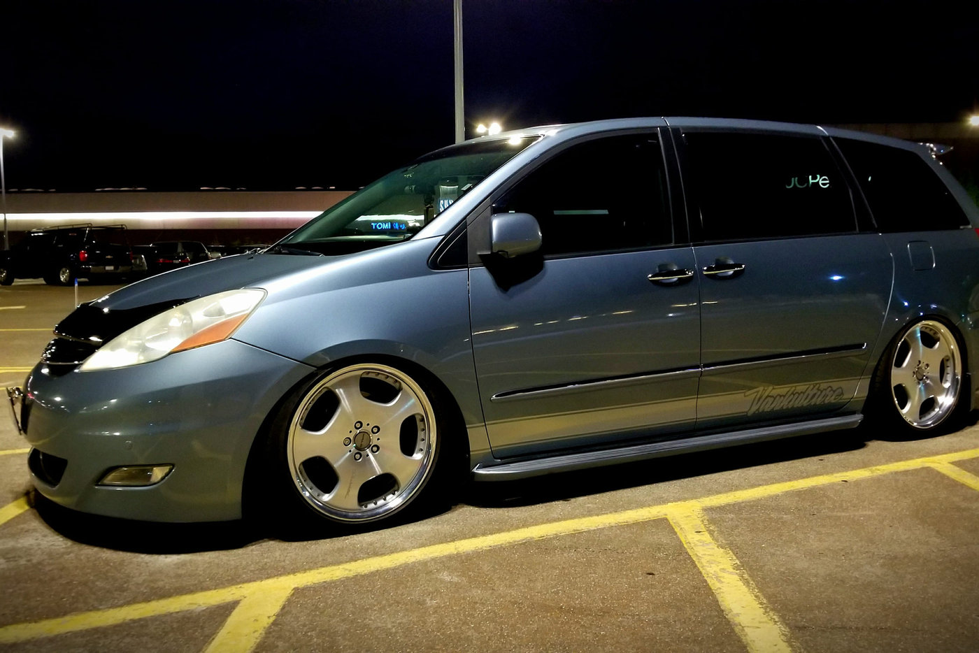 Spotlight: Ken's 2nd gen Toyota Sienna